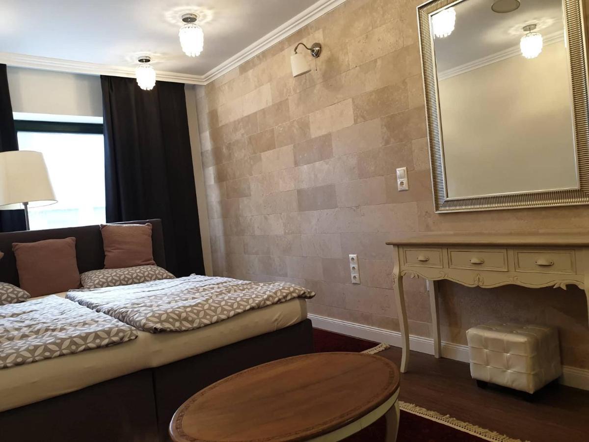 Ejjeli Bagoly Etterem Es Panzio Bed & Breakfast Budapesta Exterior foto