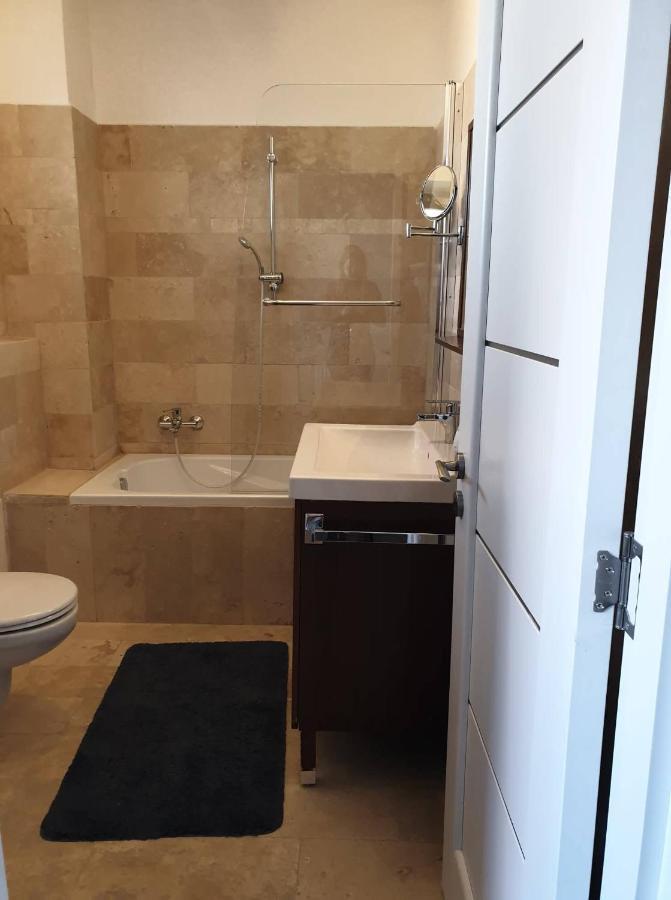 Ejjeli Bagoly Etterem Es Panzio Bed & Breakfast Budapesta Exterior foto