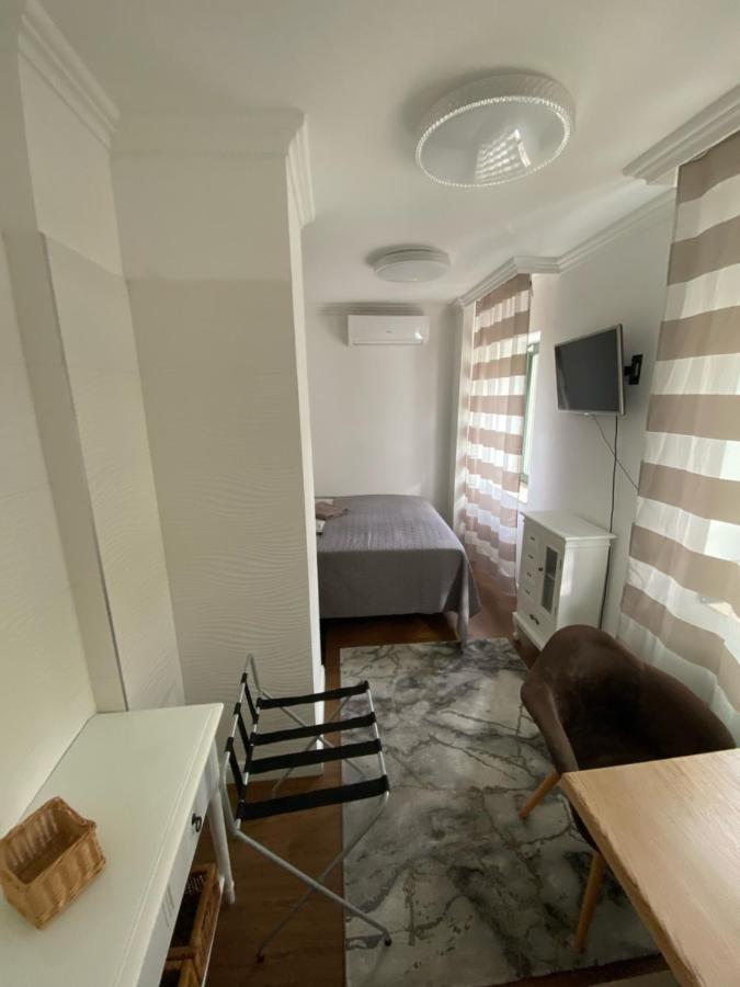 Ejjeli Bagoly Etterem Es Panzio Bed & Breakfast Budapesta Exterior foto